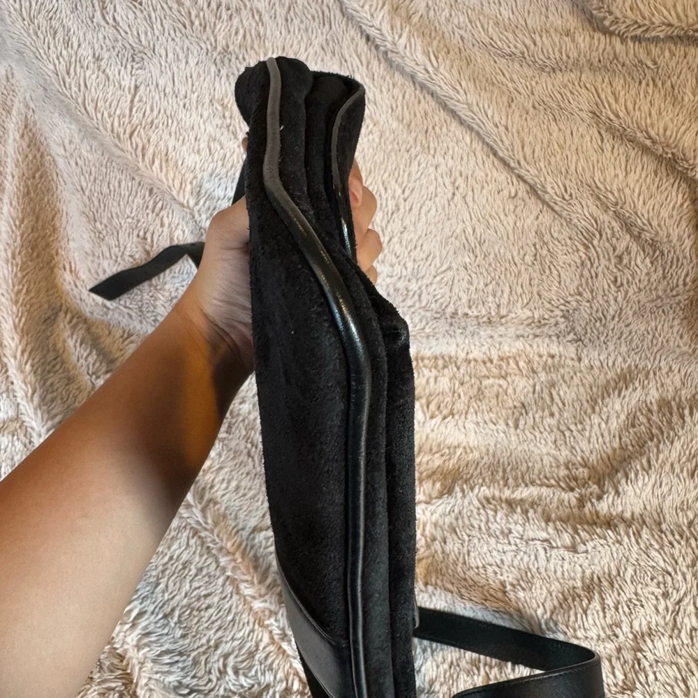 Gucci Suede Medium Arli Crossbody Bag with Iconic GG Hardware